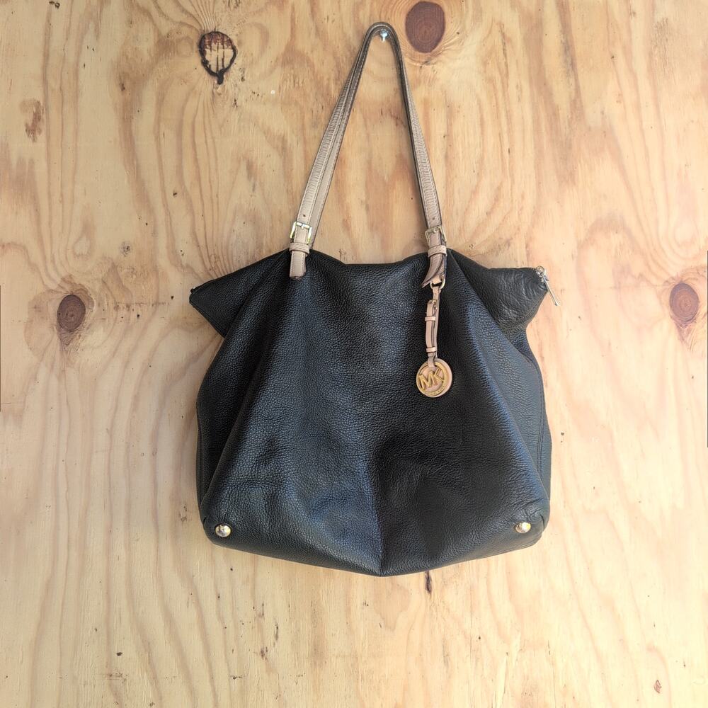 Michael Kors Jet Set Large Pebbled Black/Cream Leather Shoulder Bag Tote Purse
